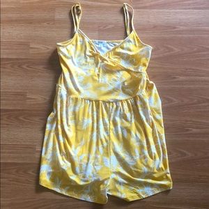 Cute romper! Just in time for summer ☀️